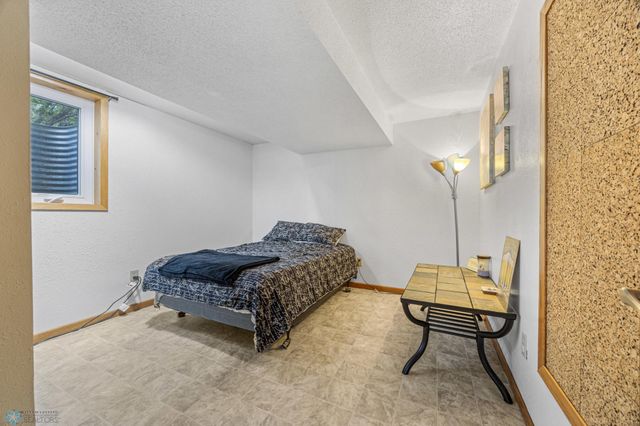 437 10th Avenue E, West Fargo, ND 58078