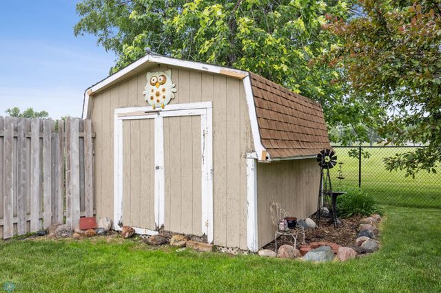 437 10th Avenue E, West Fargo, ND 58078