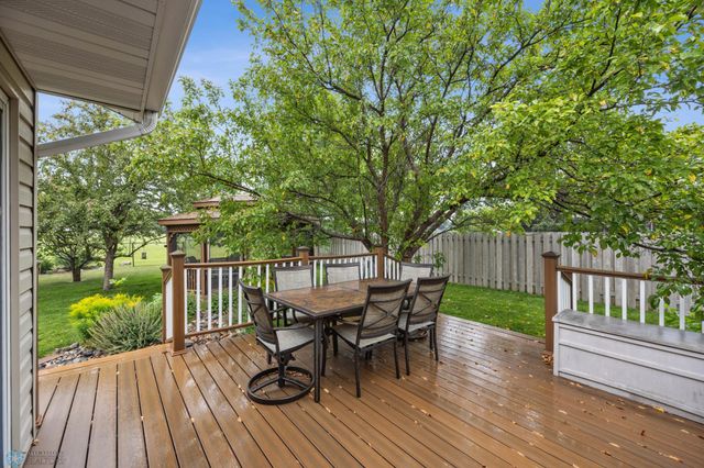 437 10th Avenue E, West Fargo, ND 58078