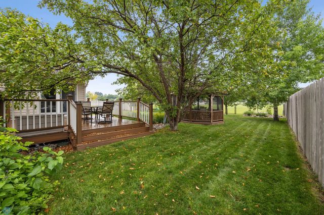 437 10th Avenue E, West Fargo, ND 58078