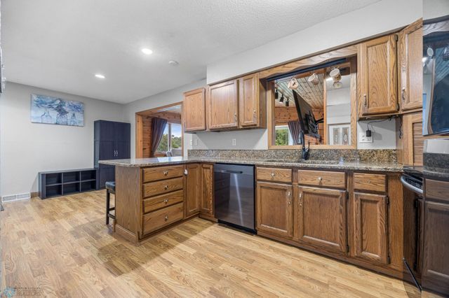 437 10th Avenue E, West Fargo, ND 58078