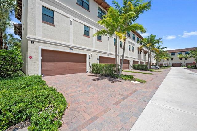 4121 Faraday Way, Palm Beach Gardens, FL 33418