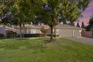 11701 Tenderfoot Dr, Gold River, CA 95670