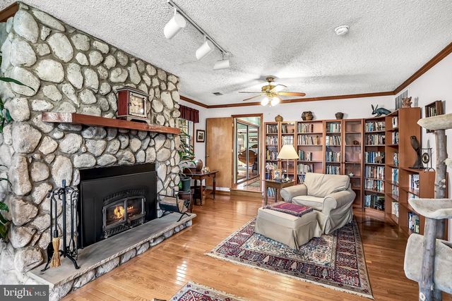 26 TUCKERTON RD, Shamong, NJ 08088