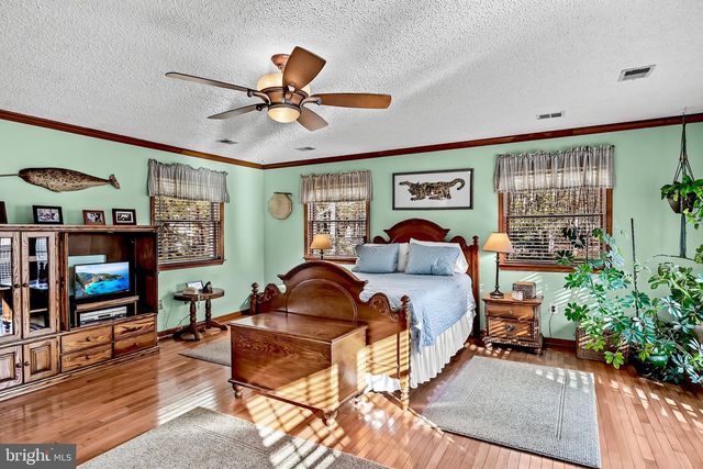 26 TUCKERTON RD, Shamong, NJ 08088