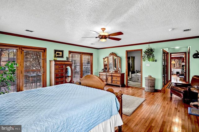 26 TUCKERTON RD, Shamong, NJ 08088