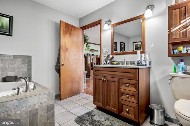 26 TUCKERTON RD, Shamong, NJ 08088