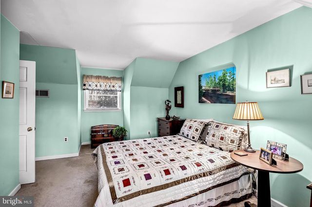 26 TUCKERTON RD, Shamong, NJ 08088