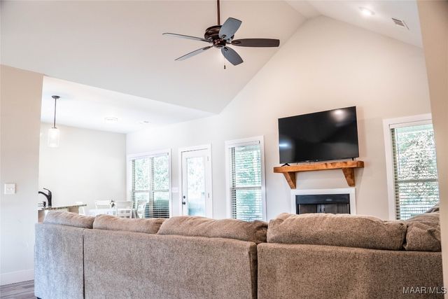 441 Wind Ridge Drive, Deatsville, AL 36022