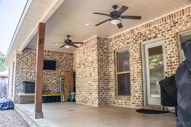 441 Wind Ridge Drive, Deatsville, AL 36022