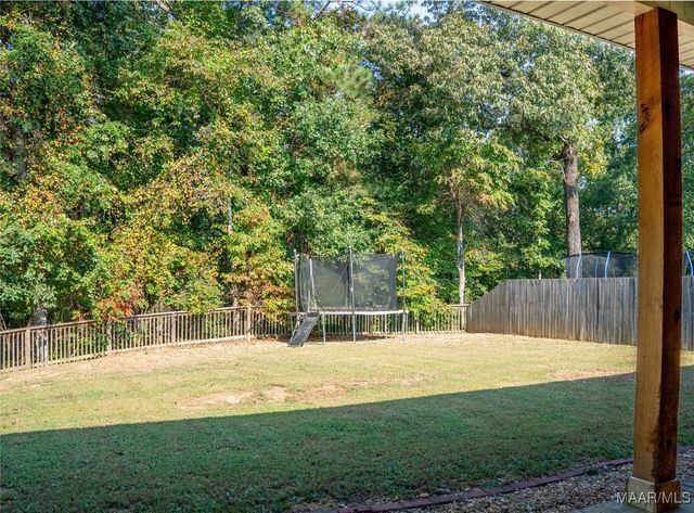 441 Wind Ridge Drive, Deatsville, AL 36022