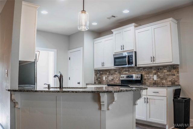 441 Wind Ridge Drive, Deatsville, AL 36022