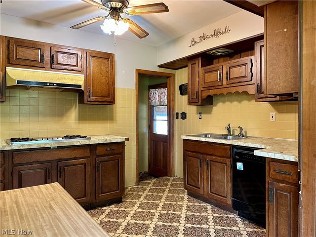 5004 Dunsmore Avenue, Ashtabula, OH 44004