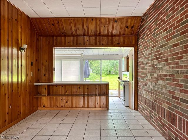 5004 Dunsmore Avenue, Ashtabula, OH 44004