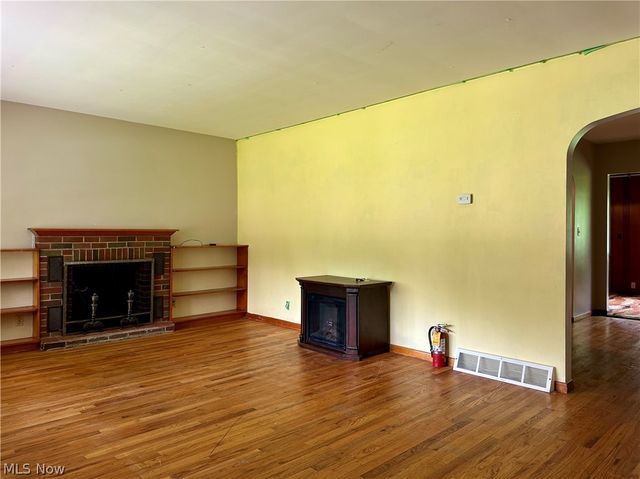 5004 Dunsmore Avenue, Ashtabula, OH 44004
