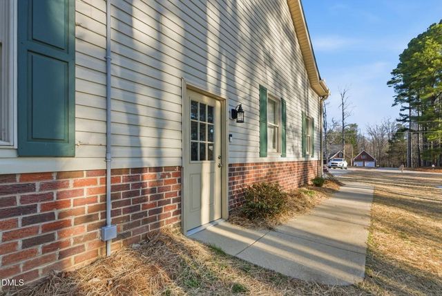 2045 Twin Acres Road, Clayton, NC 27520