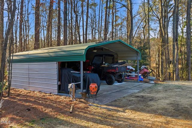 2045 Twin Acres Road, Clayton, NC 27520