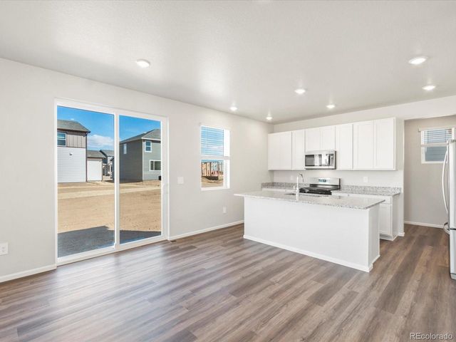 4701 Sunsplash Way, Johnstown, CO 80534