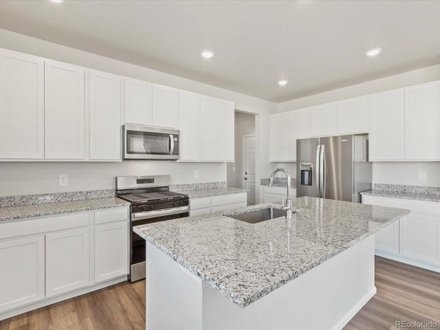 4701 Sunsplash Way, Johnstown, CO 80534