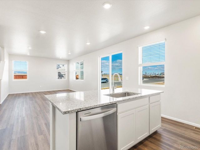 4701 Sunsplash Way, Johnstown, CO 80534