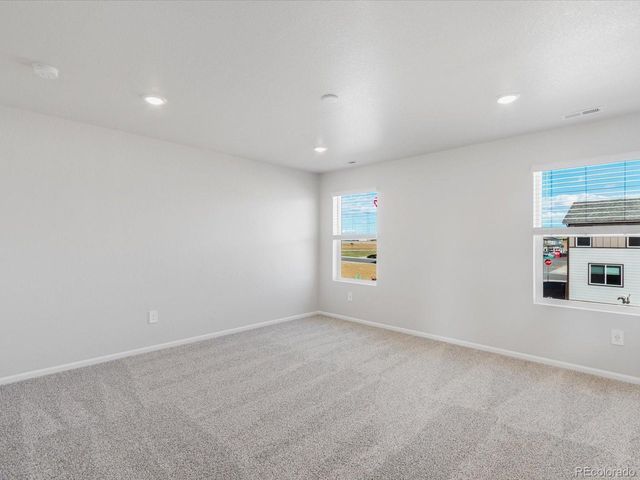 4701 Sunsplash Way, Johnstown, CO 80534