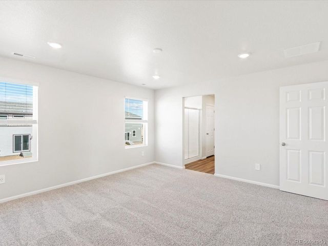 4701 Sunsplash Way, Johnstown, CO 80534