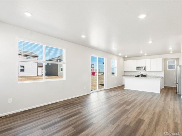 4701 Sunsplash Way, Johnstown, CO 80534