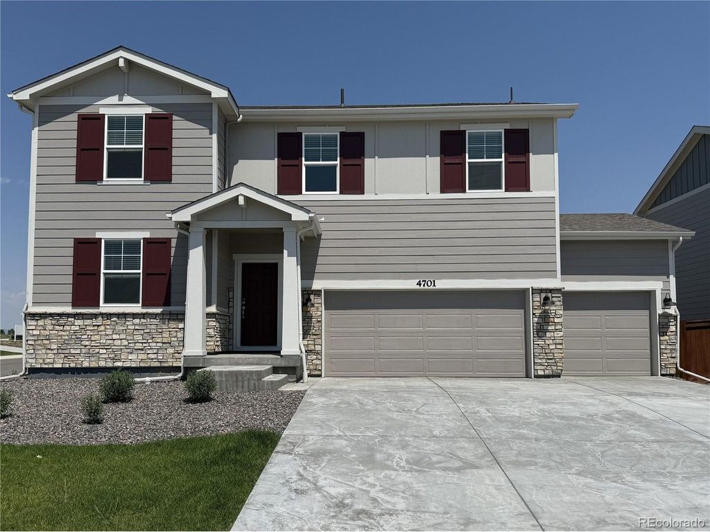 4701 Sunsplash Way, Johnstown, CO 80534