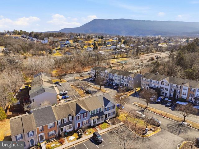 200 CANNON CT, Strasburg, VA 22657