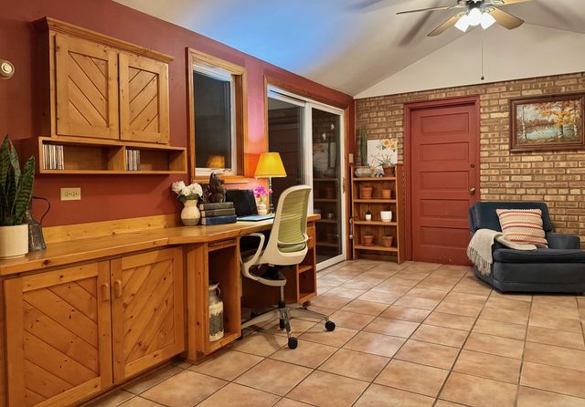 911 E Villa Drive, Des Plaines, IL 60016