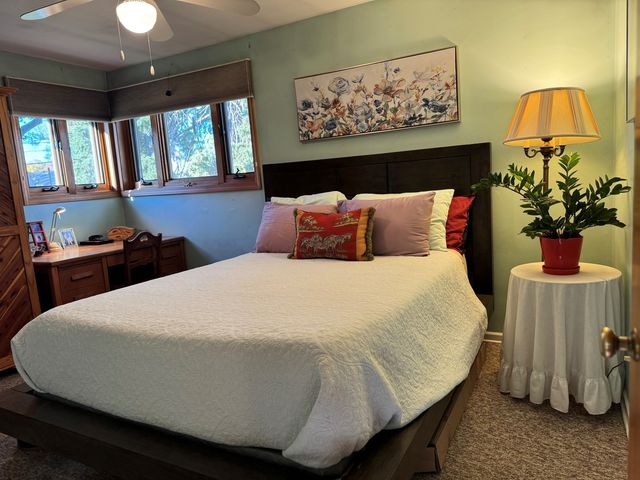 911 E Villa Drive, Des Plaines, IL 60016