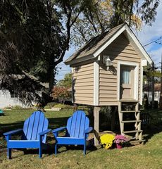 911 E Villa Drive, Des Plaines, IL 60016