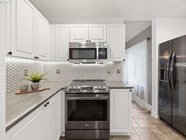1799 Sw DAYBREAK Way, Troutdale, OR 97060