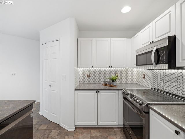 1799 Sw DAYBREAK Way, Troutdale, OR 97060