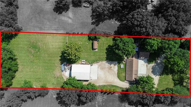 38202 E Old Pink Hill Road, Oak Grove, MO 64075