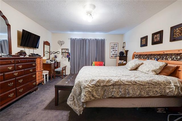 38202 E Old Pink Hill Road, Oak Grove, MO 64075