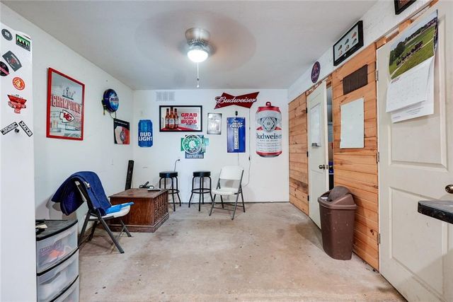 38202 E Old Pink Hill Road, Oak Grove, MO 64075