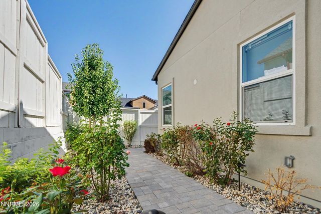 5535 Dapplegray Way, Reno, NV 89511