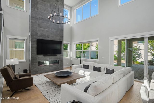 5535 Dapplegray Way, Reno, NV 89511