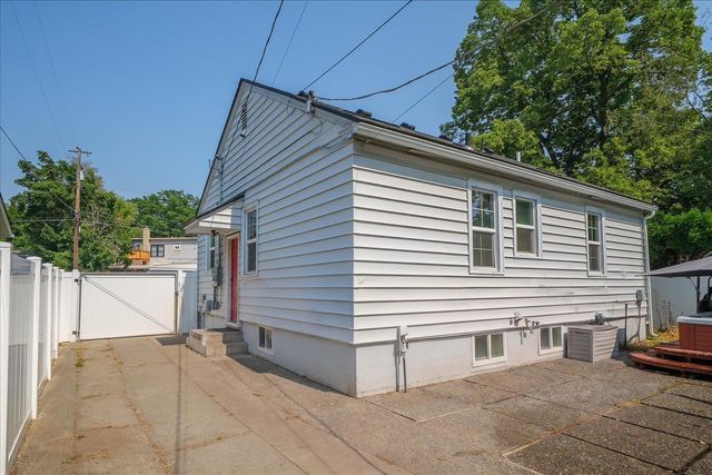 2911 W Dalton Ave, Spokane, WA 99205