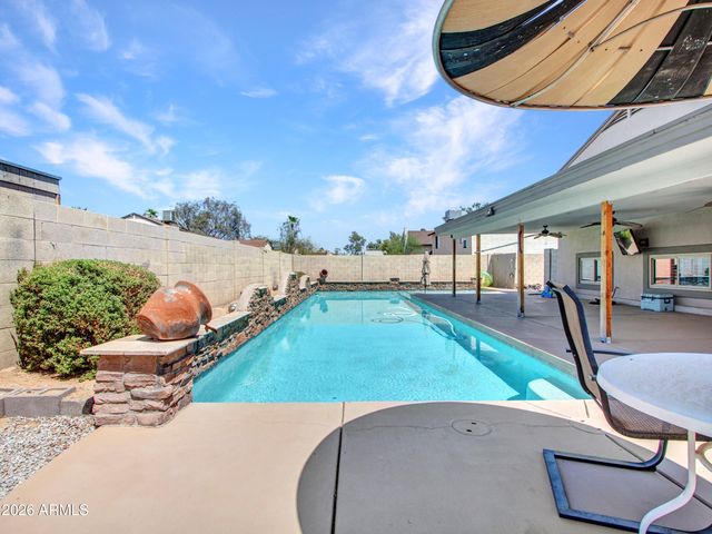 4758 W MCRAE Way, Glendale, AZ 85308