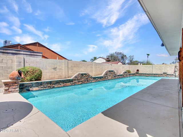 4758 W MCRAE Way, Glendale, AZ 85308