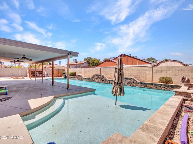 4758 W MCRAE Way, Glendale, AZ 85308