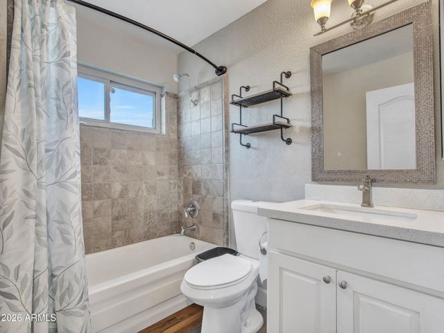 4758 W MCRAE Way, Glendale, AZ 85308