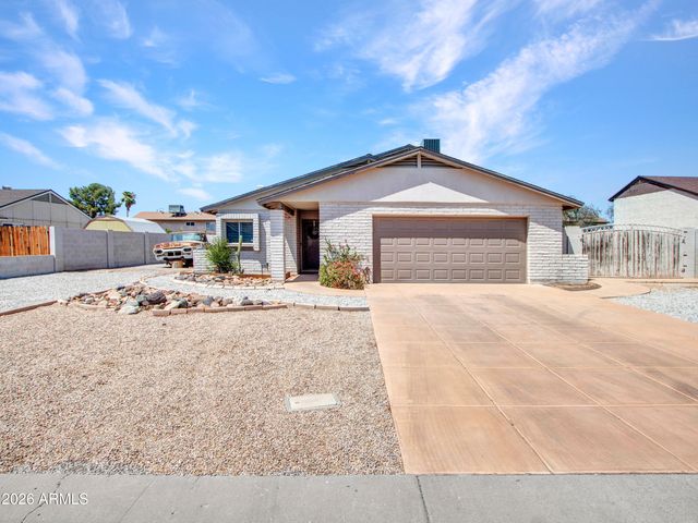 4758 W MCRAE Way, Glendale, AZ 85308