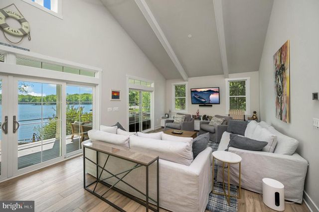 107 PLANTATION DR, Locust Grove, VA 22508