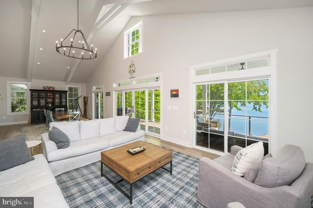 107 PLANTATION DR, Locust Grove, VA 22508