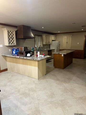 43153 N Little Italy Rd, Hammond, LA 70403