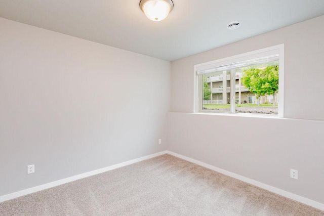 2626 36th Avenue S, Moorhead, MN 56560