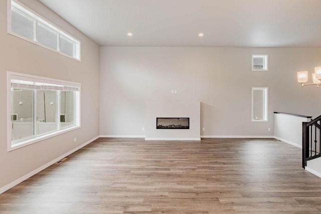 2626 36th Avenue S, Moorhead, MN 56560